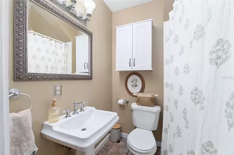 Bath - 721 SE 5th St, Ocala, FL 34471 photo 1 of 1