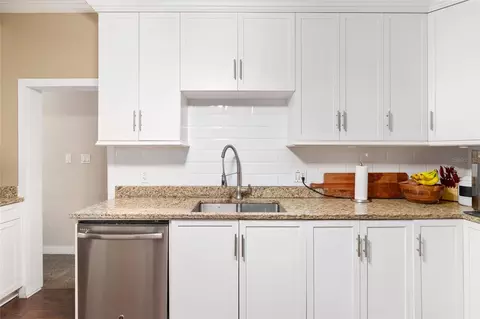 Kitchen - 721 SE 5th St, Ocala, FL 34471 photo 2 of 6