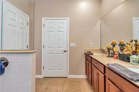 Bath - 10019 SW 96th St, Ocala, FL 34481 photo 4 of 4