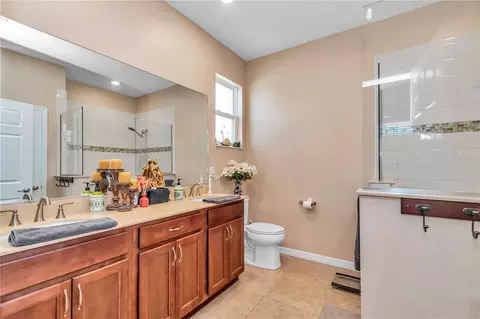 Bath - 10019 SW 96th St, Ocala, FL 34481 photo 2 of 4