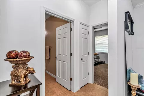 Entry Way - 10019 SW 96th St, Ocala, FL 34481 photo 3 of 4