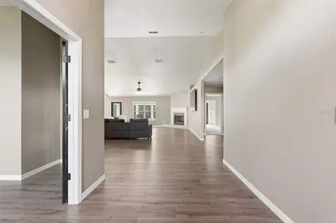 Entry Way - 42 Sunrise Dr, Ocala, FL 34472 photo 2 of 5
