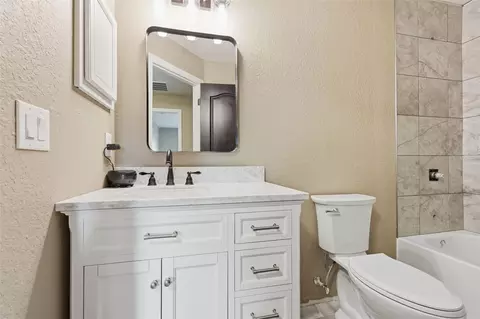 Bath - 42 Sunrise Dr, Ocala, FL 34472 photo 1 of 6