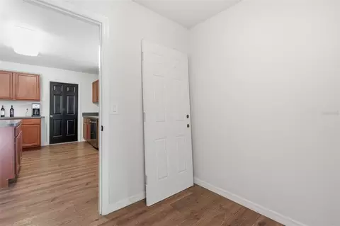 Entry Way - 42 Sunrise Dr, Ocala, FL 34472 photo 4 of 5
