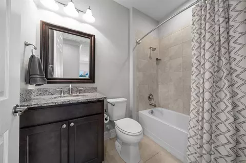 Bath - 9637 SW 63rd Loop, Ocala, FL 34481 photo 4 of 4