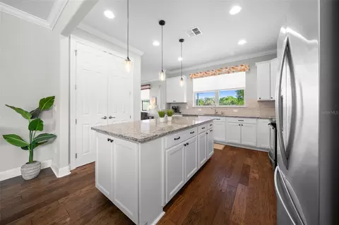 Kitchen - 9637 SW 63rd Loop, Ocala, FL 34481 photo 2 of 5