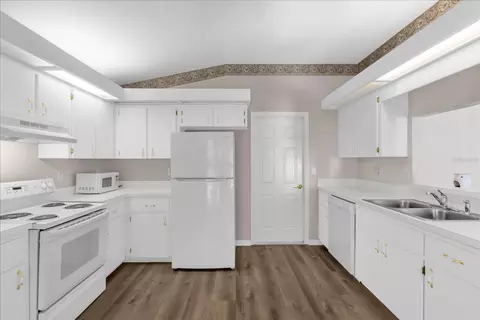 Kitchen - 6359 SW 117th Loop, Ocala, FL 34476 photo 2 of 3