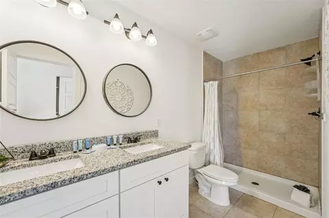 Bath - 302 12th St, Saint Augustine, FL 32084 photo 3 of 4