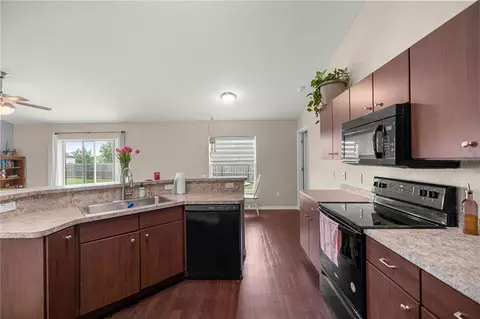 Kitchen - 6 Laurel Pass Ct, Ocala, FL 34480 photo 2 of 2