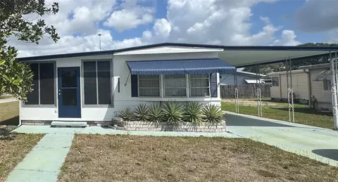 37925 Date Palm Dr, Zephyrhills, FL 33542