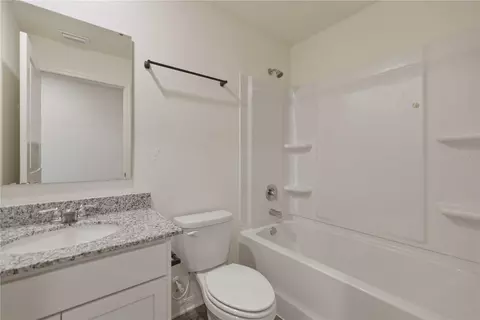 Bath - 260 Emerald Rd, Ocala, FL 34472 photo 2 of 2
