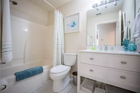 Bath - 8037 SW 81st Loop, Ocala, FL 34476 photo 4 of 6