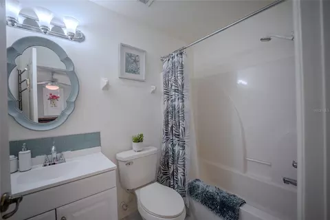 Bath - 8037 SW 81st Loop, Ocala, FL 34476 photo 1 of 6