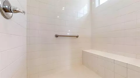 Bath - 7935 SW 89th Ter, Ocala, FL 34481 photo 4 of 4