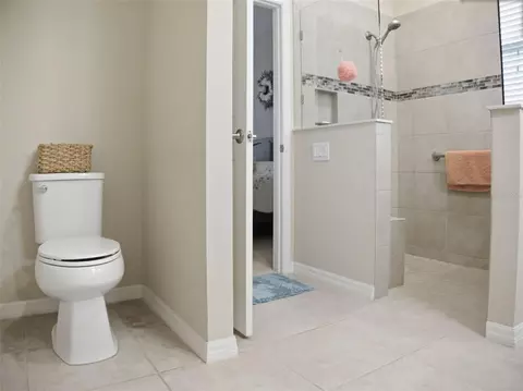Bath - 7903 SW 87th Loop, Ocala, FL 34476 photo 6 of 8