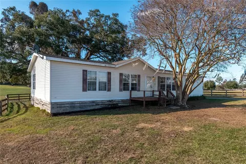 Exterior - 5100 W Hwy 329, Reddick, FL 32686 photo 2 of 4