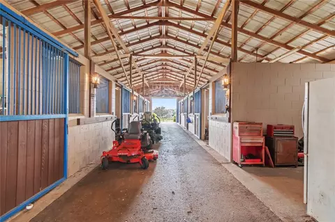 Entry Way - 5100 W Hwy 329, Reddick, FL 32686 photo 3 of 3