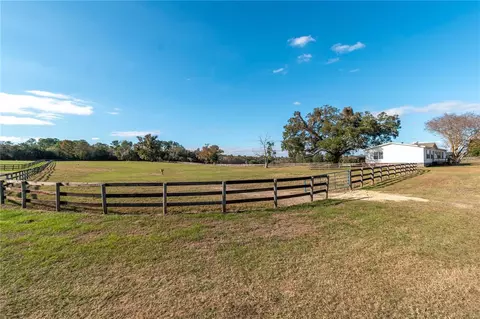 Exterior - 5100 W Hwy 329, Reddick, FL 32686 photo 1 of 4