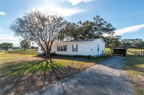 Exterior - 5100 W Hwy 329, Reddick, FL 32686 photo 3 of 4