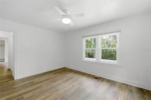 Bedroom - 923 NE 2nd St, Ocala, FL 34470 photo 3 of 6