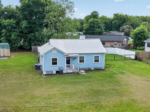 431 Edgewater Ave, Umatilla, FL 32784