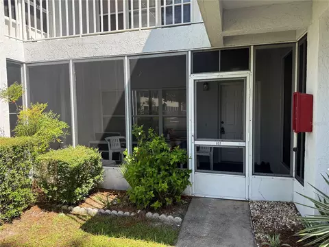857 SE Mayo Dr #102, Crystal River, FL 34429