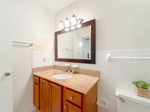 Bath - 3301 SE 34th St, Ocala, FL 34471 photo 2 of 3