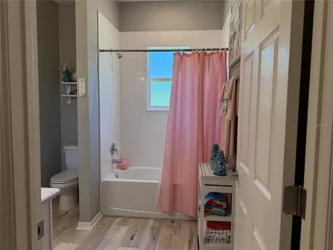 Bath - 4909 SW 107 Loop, Ocala, FL 34476 photo 1 of 2