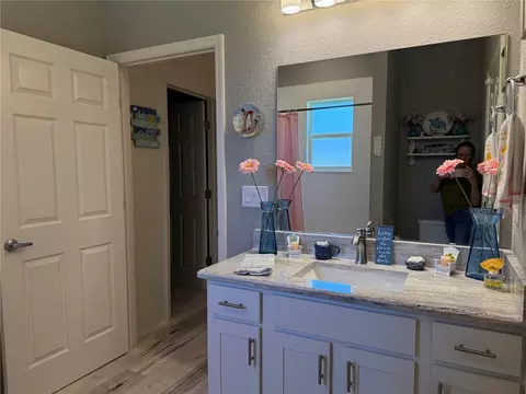 Bath - 4909 SW 107 Loop, Ocala, FL 34476 photo 2 of 2