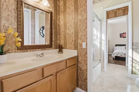 Bath - 2125 SE 25th Loop, Ocala, FL 34471 photo 3 of 6