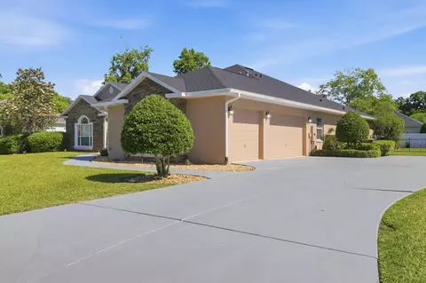 Exterior - 2125 SE 25th Loop, Ocala, FL 34471 photo 2 of 11