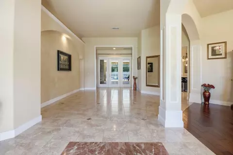 Entry Way - 2125 SE 25th Loop, Ocala, FL 34471 photo 3 of 7