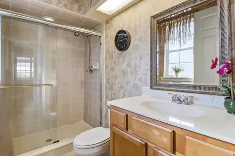 Bath - 2125 SE 25th Loop, Ocala, FL 34471 photo 6 of 6