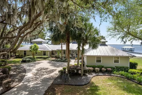 14261 SE 128th St, Ocklawaha, FL 32179