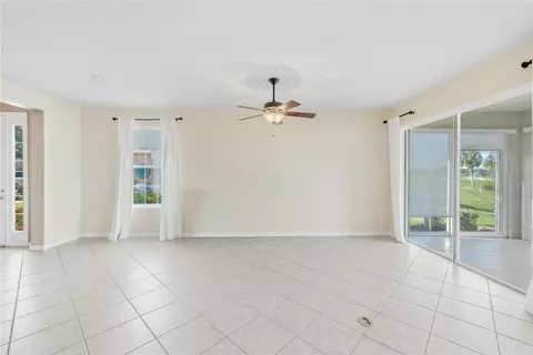 Living - 9565 SW 70th Loop, Ocala, FL 34481 photo 3 of 4