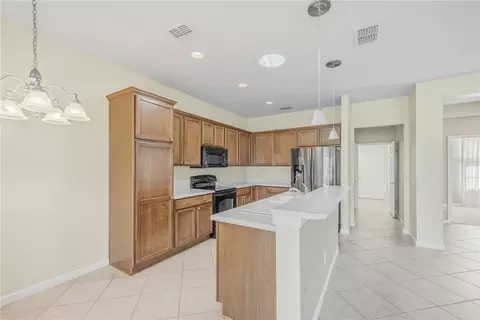 Kitchen - 9565 SW 70th Loop, Ocala, FL 34481 photo 3 of 6