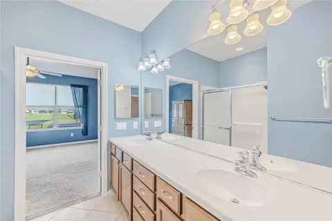 Bath - 9565 SW 70th Loop, Ocala, FL 34481 photo 3 of 5