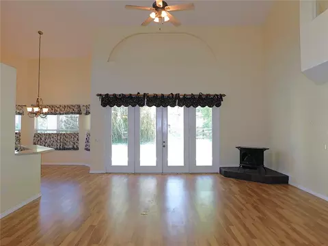 Living - 1203 SE 49th Ave, Ocala, FL 34471 photo 3 of 7