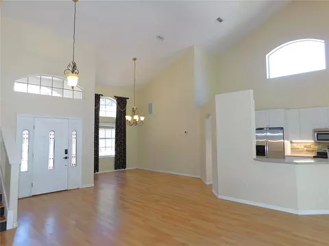 Living - 1203 SE 49th Ave, Ocala, FL 34471 photo 4 of 7