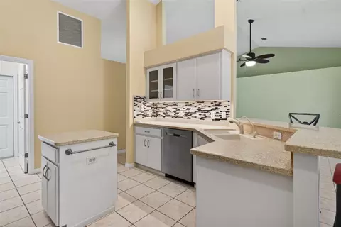 Kitchen - 4043 N Monadnock Rd, Hernando, FL 34442 photo 4 of 4