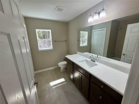 Bath - 1540 E Artesian Ln, Dunnellon, FL 34434 photo 2 of 3