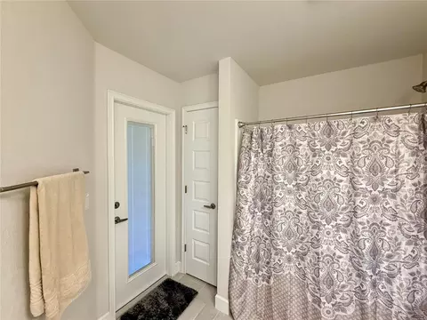 Bath - 9832 SW 46th Ct, Ocala, FL 34476 photo 9 of 9
