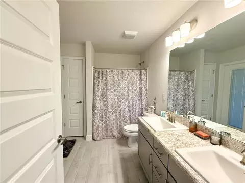 Bath - 9832 SW 46th Ct, Ocala, FL 34476 photo 8 of 9
