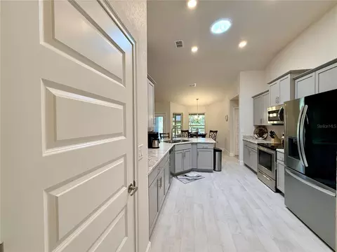 Entry Way - 9832 SW 46th Ct, Ocala, FL 34476 photo 3 of 6