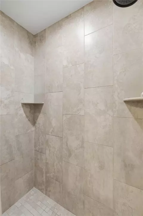 Bath - 15541 NE 13th Ln, Williston, FL 32696 photo 2 of 3
