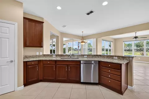 Kitchen - 9455 SW 71st Loop, Ocala, FL 34481 photo 2 of 4