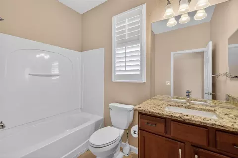 Bath - 9455 SW 71st Loop, Ocala, FL 34481 photo 3 of 3