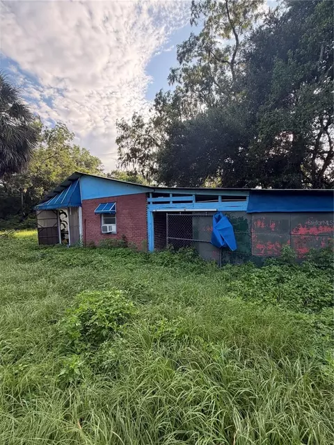 Exterior - 5950 NE Highway 41, Williston, FL 32696 photo 13 of 15