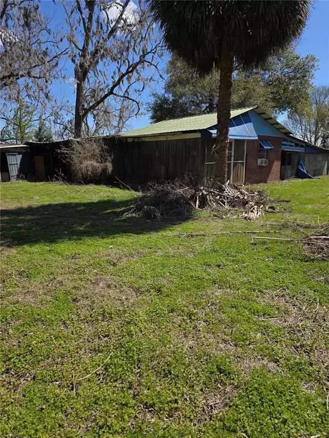 Exterior - 5950 NE Highway 41, Williston, FL 32696 photo 8 of 15