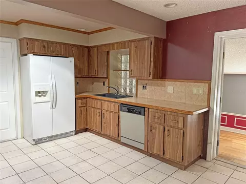 Kitchen - 17 Juniper Track Dr, Ocala, FL 34480 photo 1 of 3